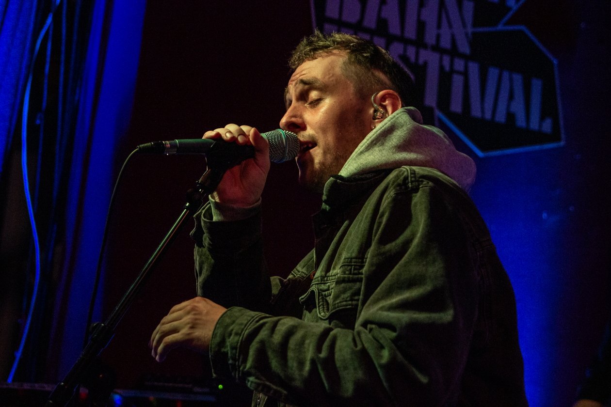 Die Bilder zum Reeperbahn Festival 2019, u.a. mit Sleaford Mods, Lydmor und Press Club. – Blaue Blume.