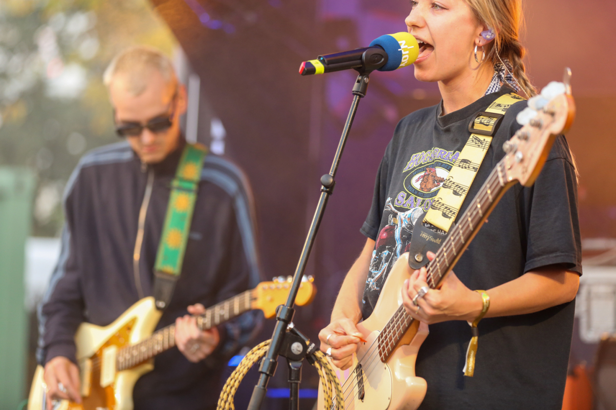 Vier Tage, 450 Bands aus 30 Nationen in über 70 Venues und 43.000 Fans. – Coach Party.