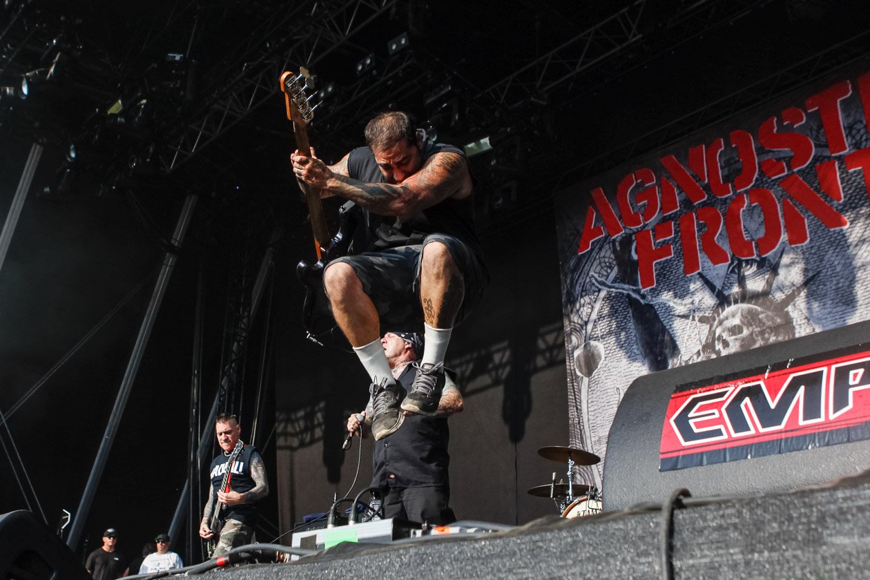 Fast 10.000 Besucher kamen am Wochenende nach Sulingen, um Airbourne, Limp Bizkit oder die Kassierer zu sehen. – Agnostic Front