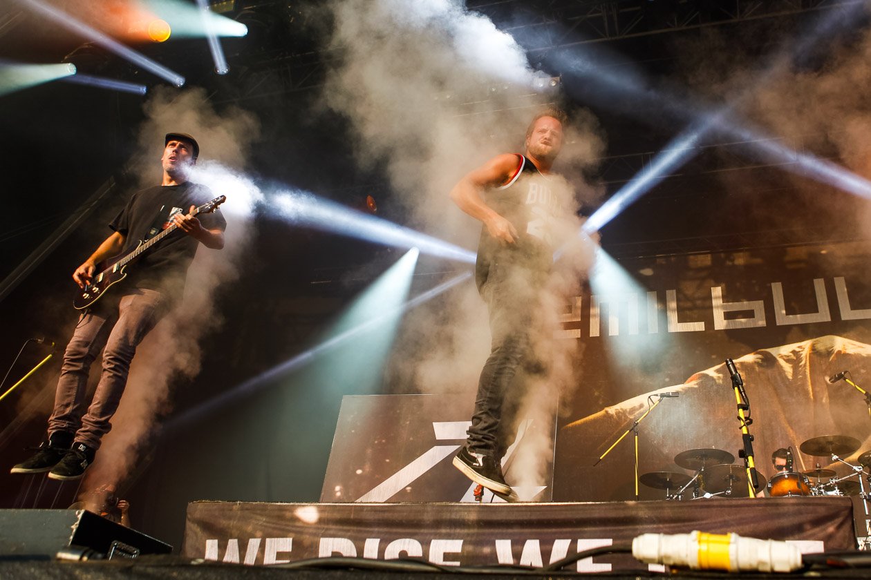 Fast 10.000 Besucher kamen am Wochenende nach Sulingen, um Airbourne, Limp Bizkit oder die Kassierer zu sehen. – Emil Bulls