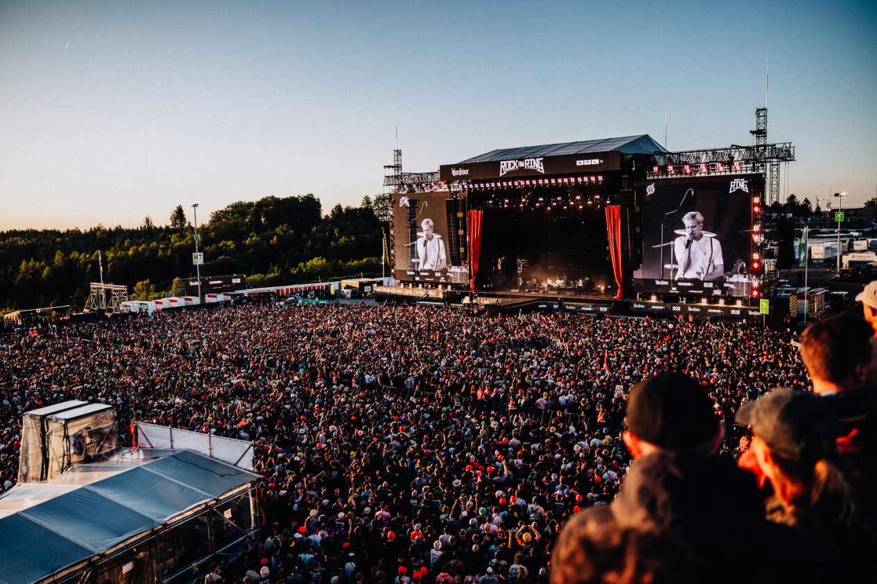 Das Finale am Sonntag mit Corey Taylor, Parkway Drive, Kraftklub, Hatebreed, Machine Head, H-Blockx u.a. – Die Hauptbühne am Abend.