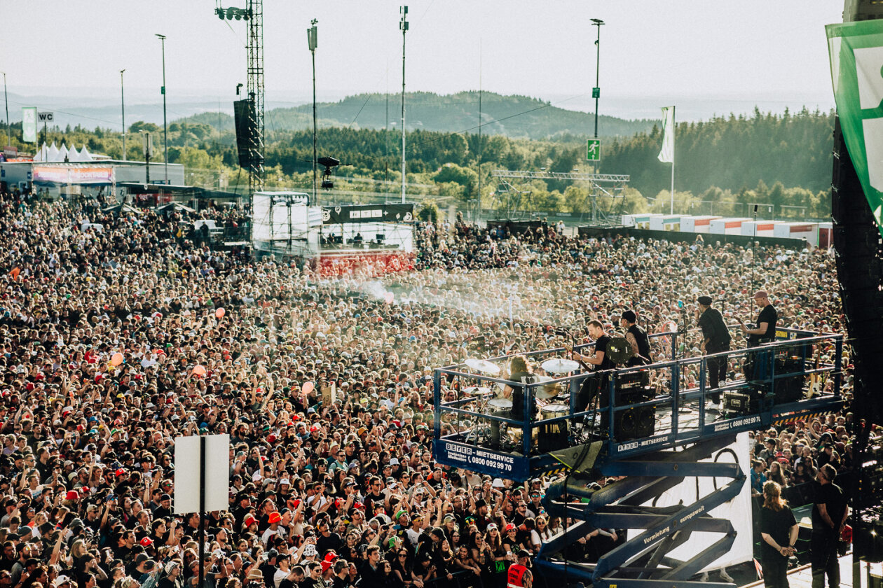 Das Finale am Sonntag mit Corey Taylor, Parkway Drive, Kraftklub, Hatebreed, Machine Head, H-Blockx u.a. – Sonst nicht abgehoben: Donots!