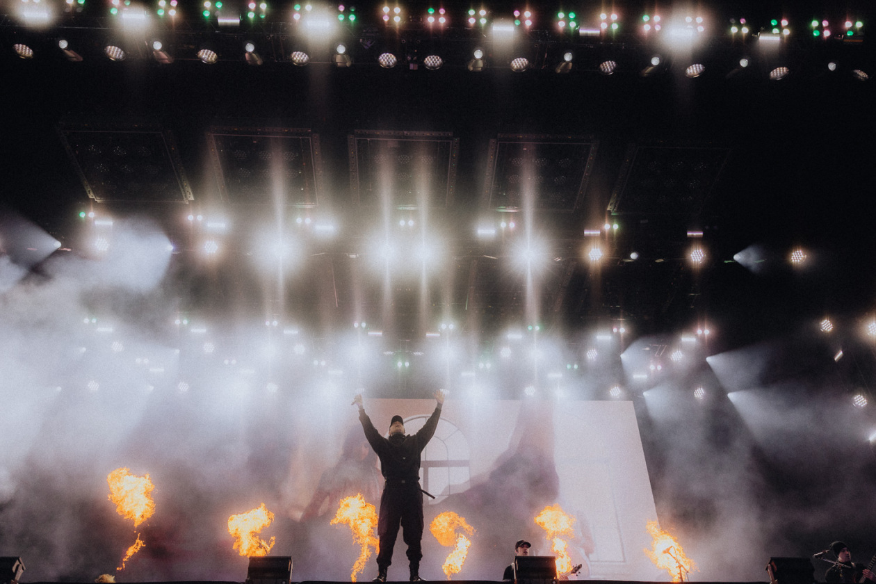 Die Party ist in vollem Gange und der zweite Festivaltag läuft auf seinen Höhepunkt zu. – Falling In Reverse.