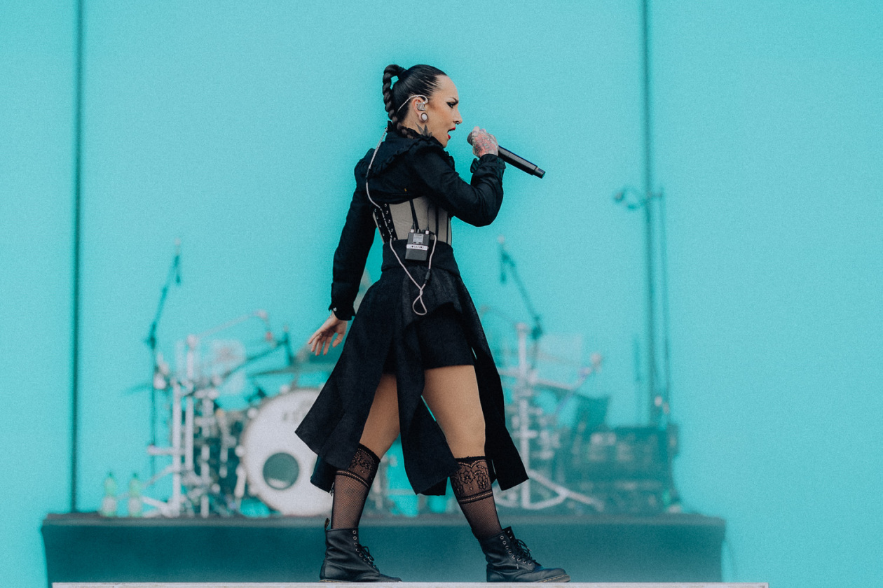 Die Party ist in vollem Gange und der zweite Festivaltag läuft auf seinen Höhepunkt zu. – Jinjer.