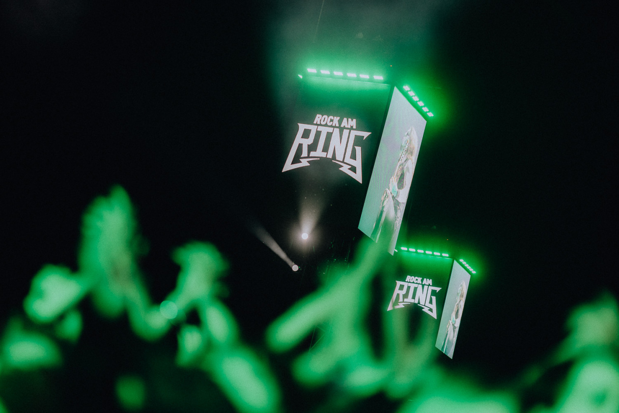 Die Party ist in vollem Gange und der zweite Festivaltag läuft auf seinen Höhepunkt zu. – Das wars! Gute Nacht, Rock am Ring 2025!