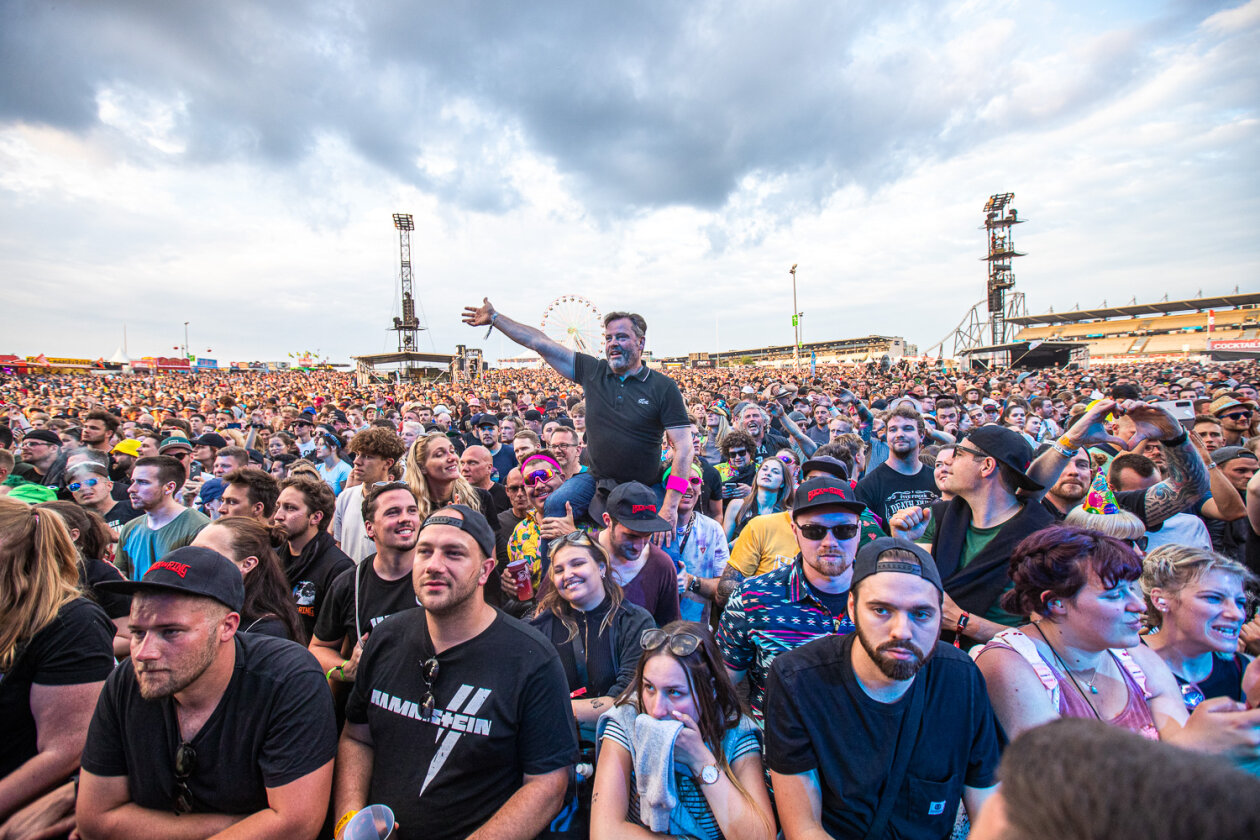 Das Comeback nach Corona featuring Volbeat, Casper, Korn, Beatsteaks, Deftones, Måneskin u.v.a. – Stimmung vor der Bühne? Passt!