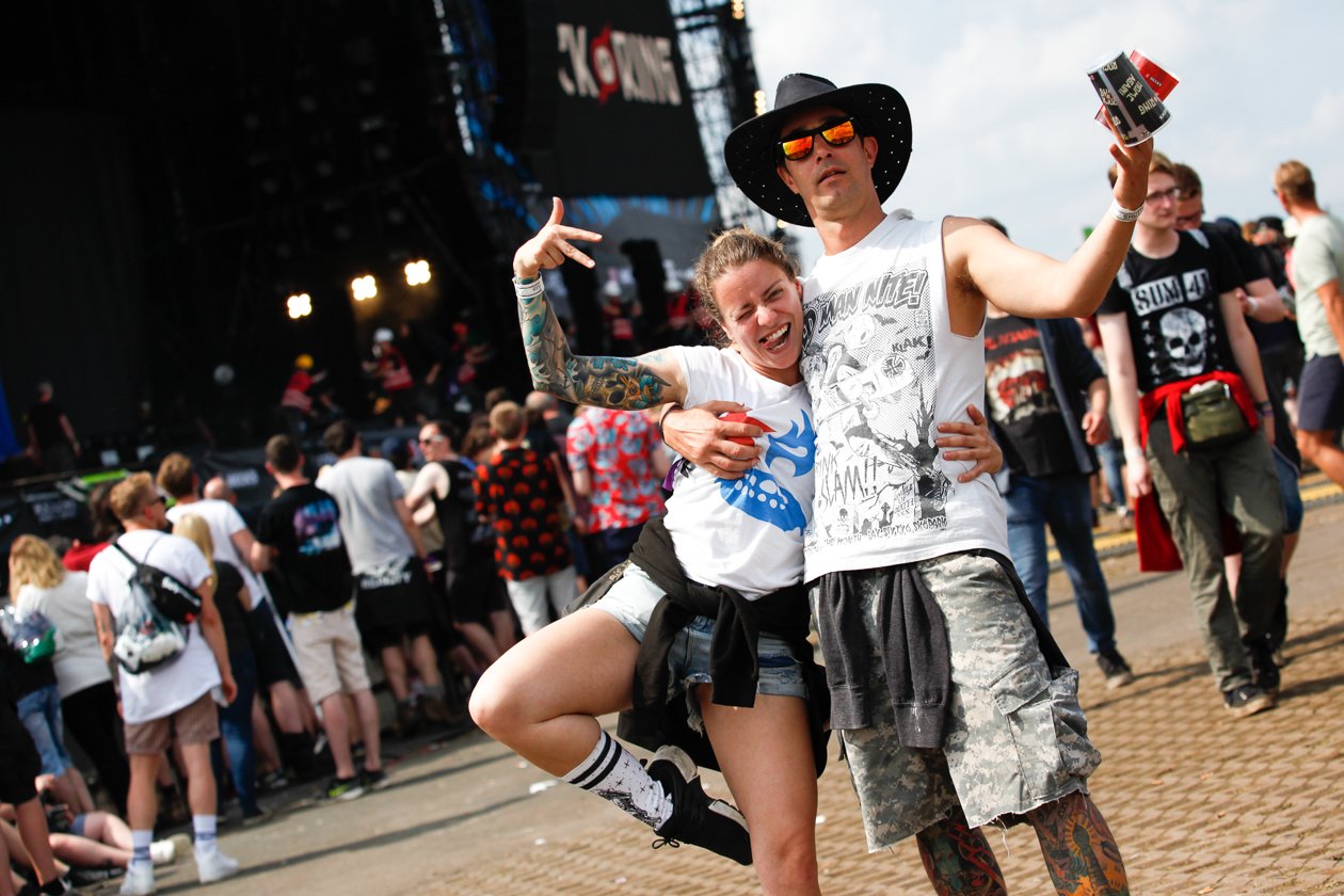 Die Bilder vom letzten Festivaltag auf dem Nürburgring. – Shiny Happy People.