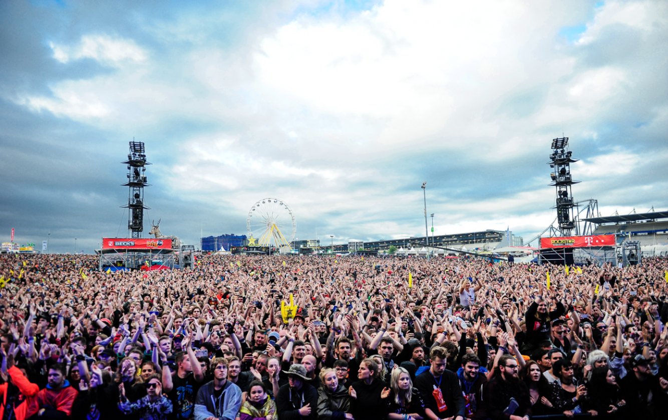 Die Bilder zur 33. Auflage des größten, deutschen Rock- und Alternative-Festivals auf dem Nürburgring. – Das Wetter hält und die Stimmung ist fantastisch