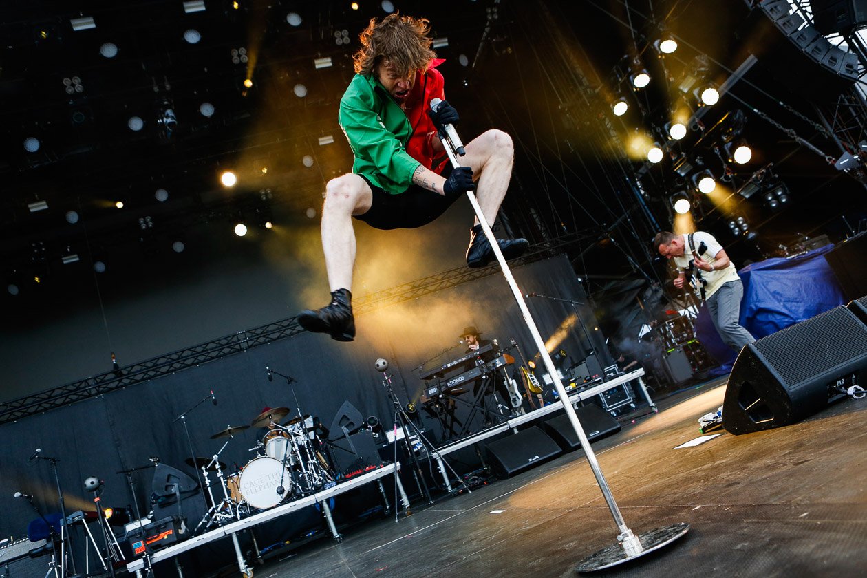 Tool, Die Ärzte, Slipknot, Slayer, Marteria &amp; Casper u.v.a. stürmen den Ring. – Cage The Elephant.