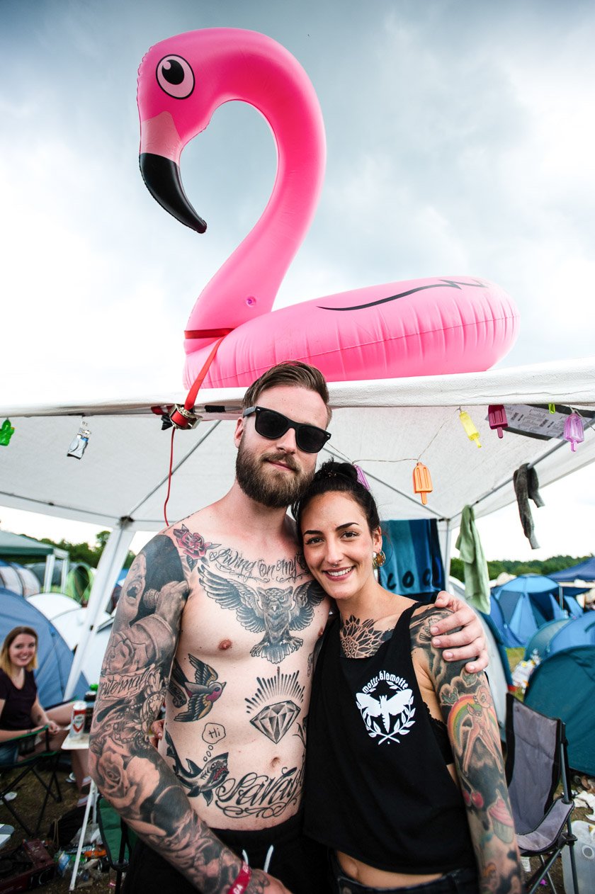 Unsere spezielle Fan-Frage zum Ring - und die Antworten: Was war das Schlimmste, was du je auf einem Festival vergessen hast? – Sascha (26): "Wenn ich meinen Schatz vergessen würde. Kam allerdings noch nicht vor.“