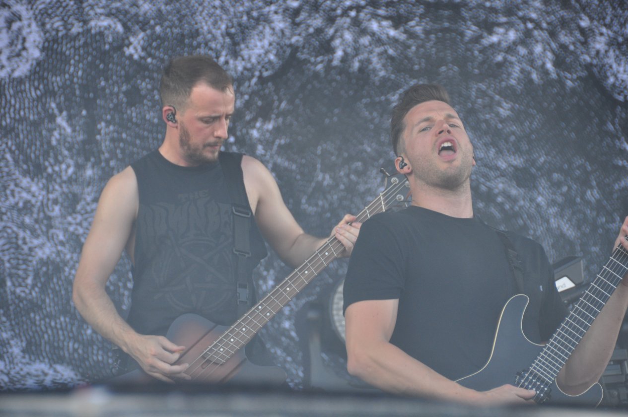 Gute Stimmung und tolles Wetter bei Tool, Slipknot, Die Ärzte etc. beim RaR-Schwesterfestival auf dem Zeppelinfeld nahe Nürnberg. – Architects.