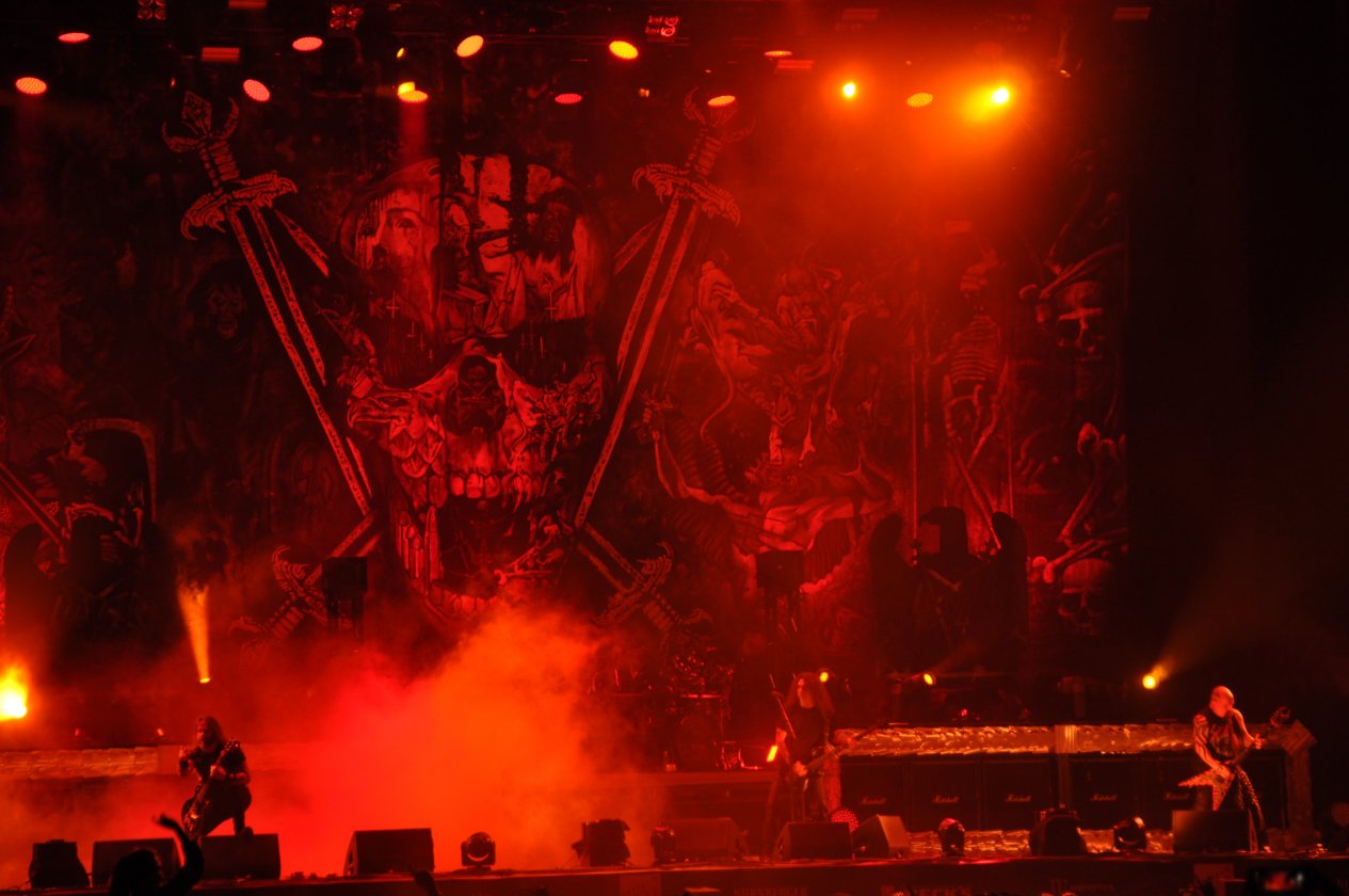 Gute Stimmung und tolles Wetter bei Tool, Slipknot, Die Ärzte etc. beim RaR-Schwesterfestival auf dem Zeppelinfeld nahe Nürnberg. – Slayer.