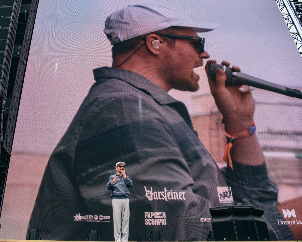 Der Sonntag mit Die Ärzte, Avenged Sevenfold, Queens Of The Stone Age, Parkway Drive, Beartooth, Body Count feat. Ice-T u.a. – ... Enter Shikari.