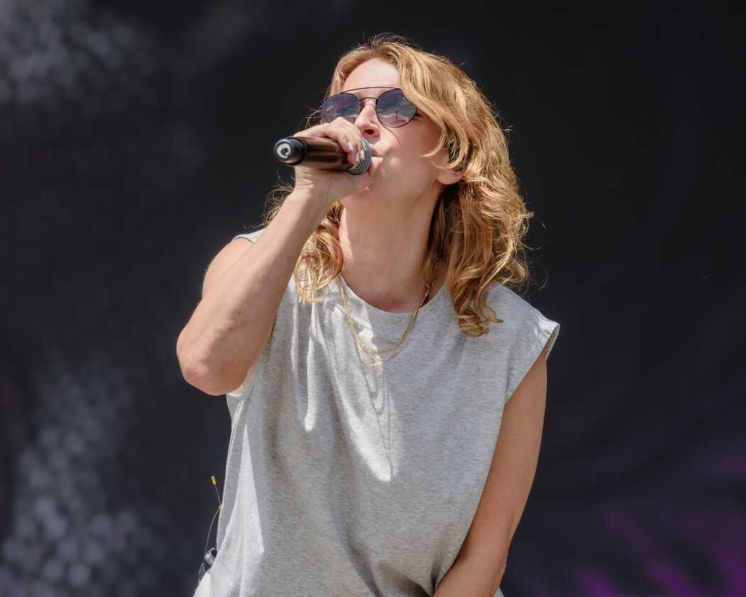 Der Sonntag mit Die Ärzte, Avenged Sevenfold, Queens Of The Stone Age, Parkway Drive, Beartooth, Body Count feat. Ice-T u.a. – Sandra (Guano Apes).