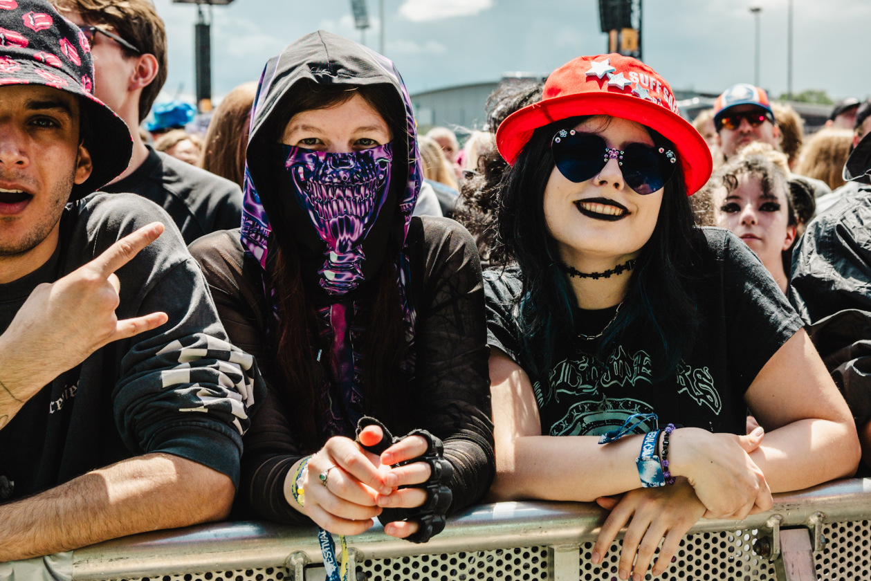 Iron Maiden, Sabaton, Volbeat, The Offspring, Tom Morello, Finch, Bloodywood, Ice Nine Kills, Social Distortion etc. – Wear your mask!