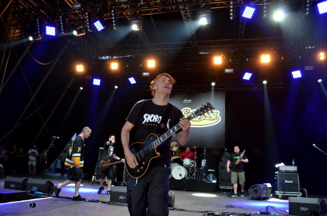 Die Bilder vom Festival. – Dog Eat Dog.
