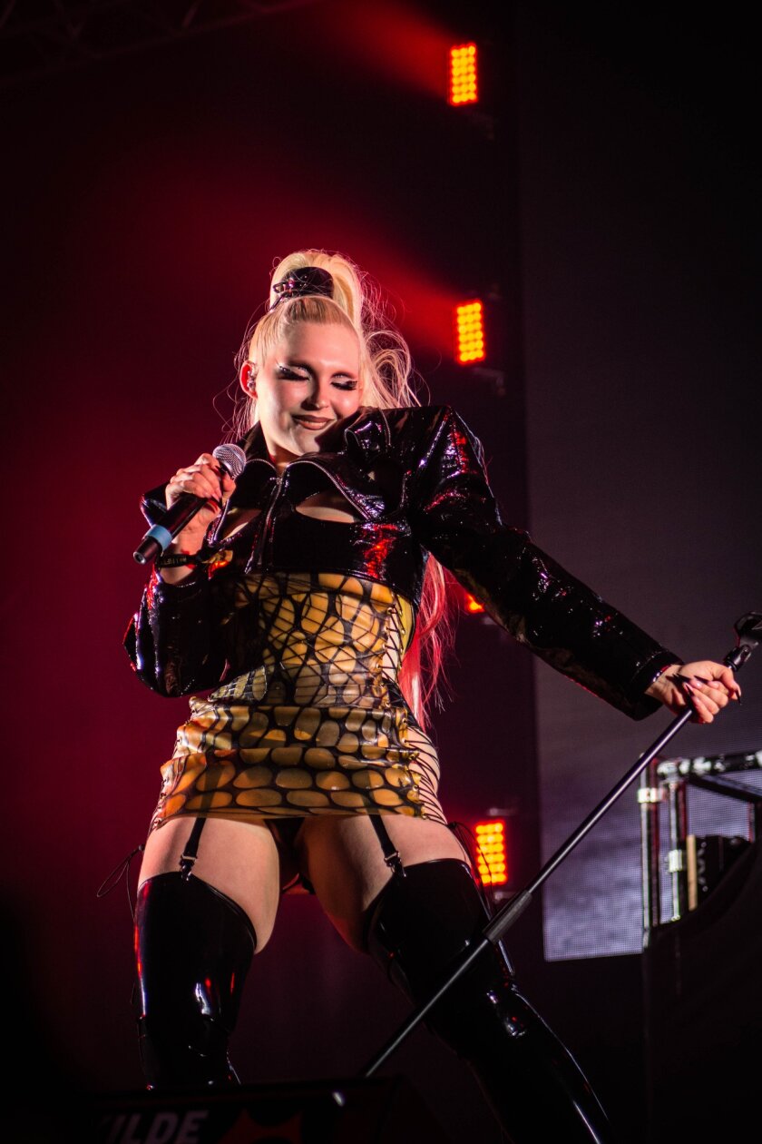 Zum 50. Mal Orange Feeling - mit u.a. Dua Lipa, Post Malone, Turnstile, Robert Plant &amp; Alison Krauss, Sigrid u.a. – Cobrah.