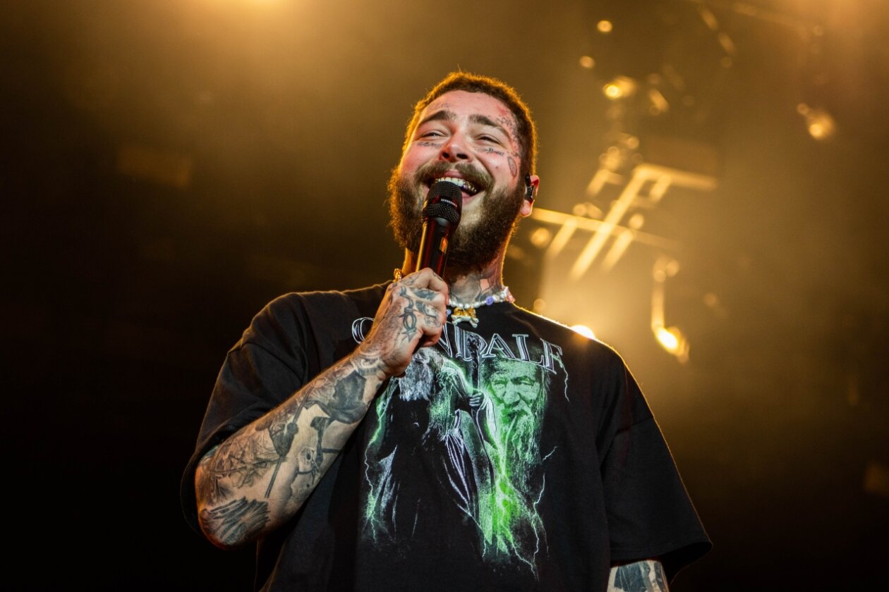 Zum 50. Mal Orange Feeling - mit u.a. Dua Lipa, Post Malone, Turnstile, Robert Plant &amp; Alison Krauss, Sigrid u.a. – Post Malone.