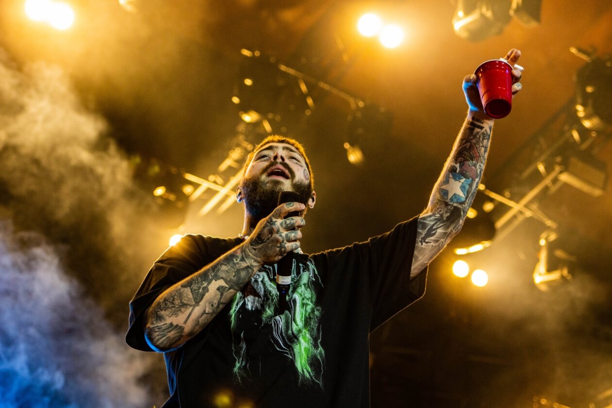 Zum 50. Mal Orange Feeling - mit u.a. Dua Lipa, Post Malone, Turnstile, Robert Plant &amp; Alison Krauss, Sigrid u.a. – Prost Malone.