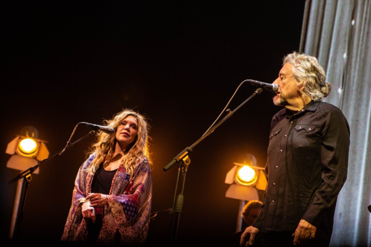 Zum 50. Mal Orange Feeling - mit u.a. Dua Lipa, Post Malone, Turnstile, Robert Plant &amp; Alison Krauss, Sigrid u.a. – Robert Plant und Alison Krauss.