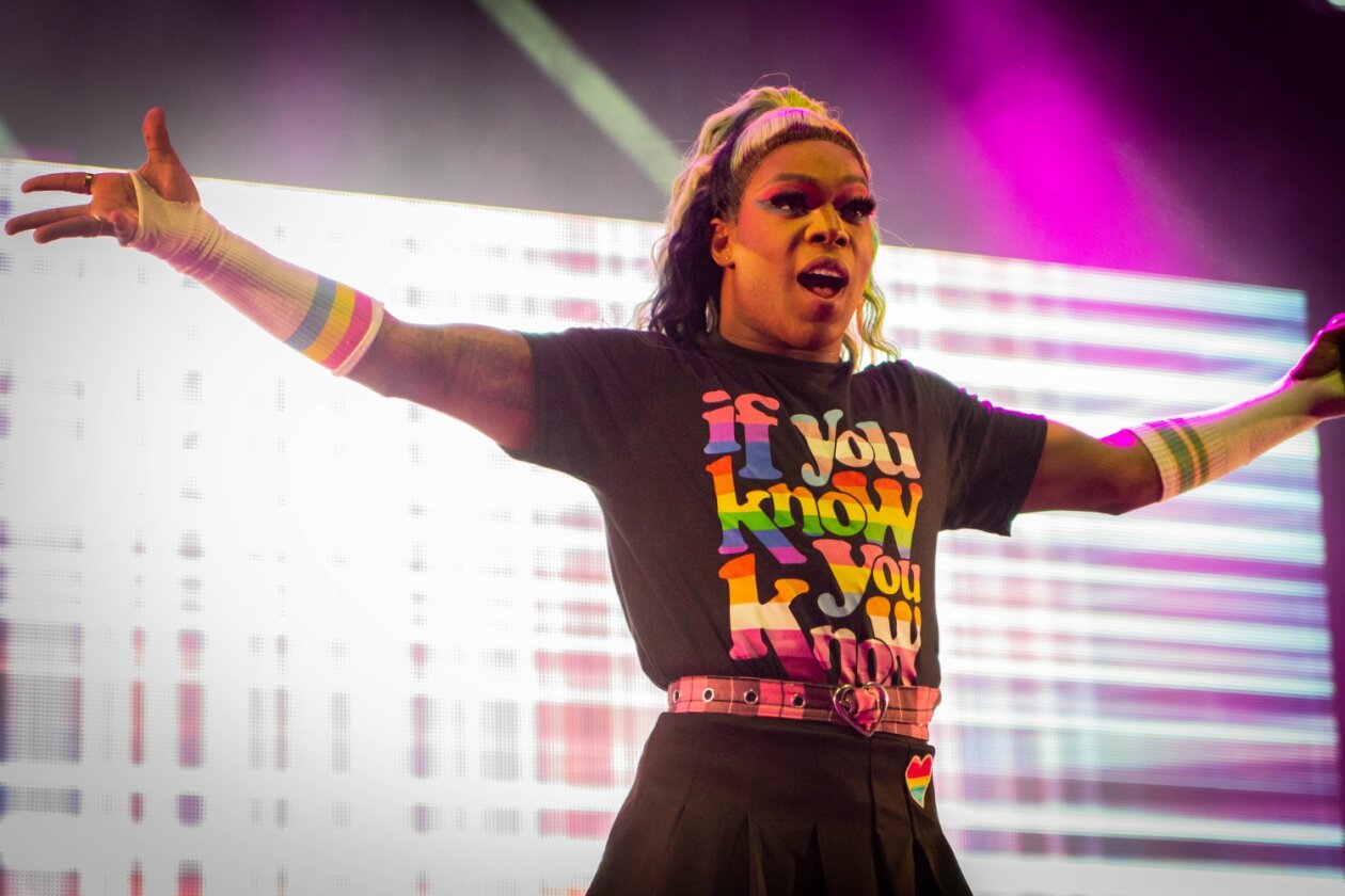 Zum 50. Mal Orange Feeling - mit u.a. Dua Lipa, Post Malone, Turnstile, Robert Plant &amp; Alison Krauss, Sigrid u.a. – Todrick Hall.