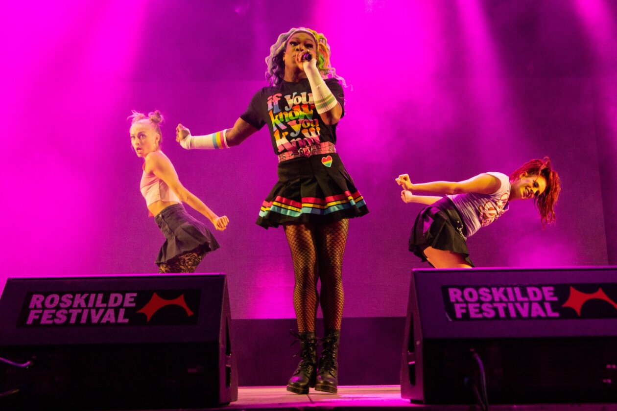 Zum 50. Mal Orange Feeling - mit u.a. Dua Lipa, Post Malone, Turnstile, Robert Plant &amp; Alison Krauss, Sigrid u.a. – Todrick Hall.