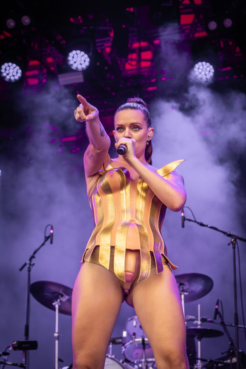 Star-Schaulaufen in Dänemark: Kendrick Lamar, Queens Of The Stone Age, Busta Rhymes, Lil Nas X u.v.a. – Tove Lo.