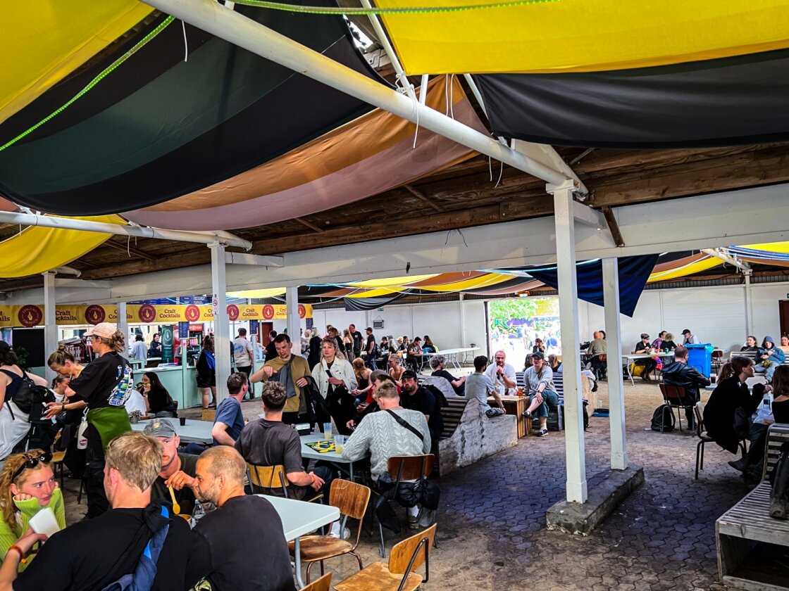 Der letzte Festivaltag mit Jane’s Addition, SZA u.v.a. – ... mit Brettspielen.