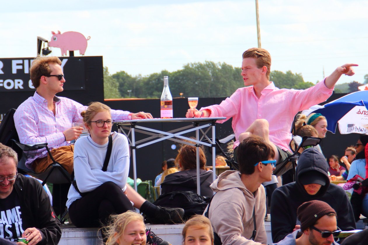 8 Tage Orange Feeling mit Irah, Barselona und der Sith-Invasion. – Summer Wine.