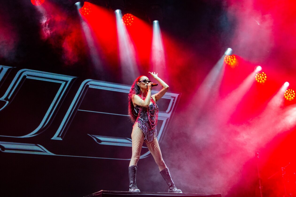 Noch mehr Orange Feeling zum 50. Jubiläum – mit u.a. Megan Thee Stallion, Tyler The Creator und Arlo Parks. – Rina Sawayama.