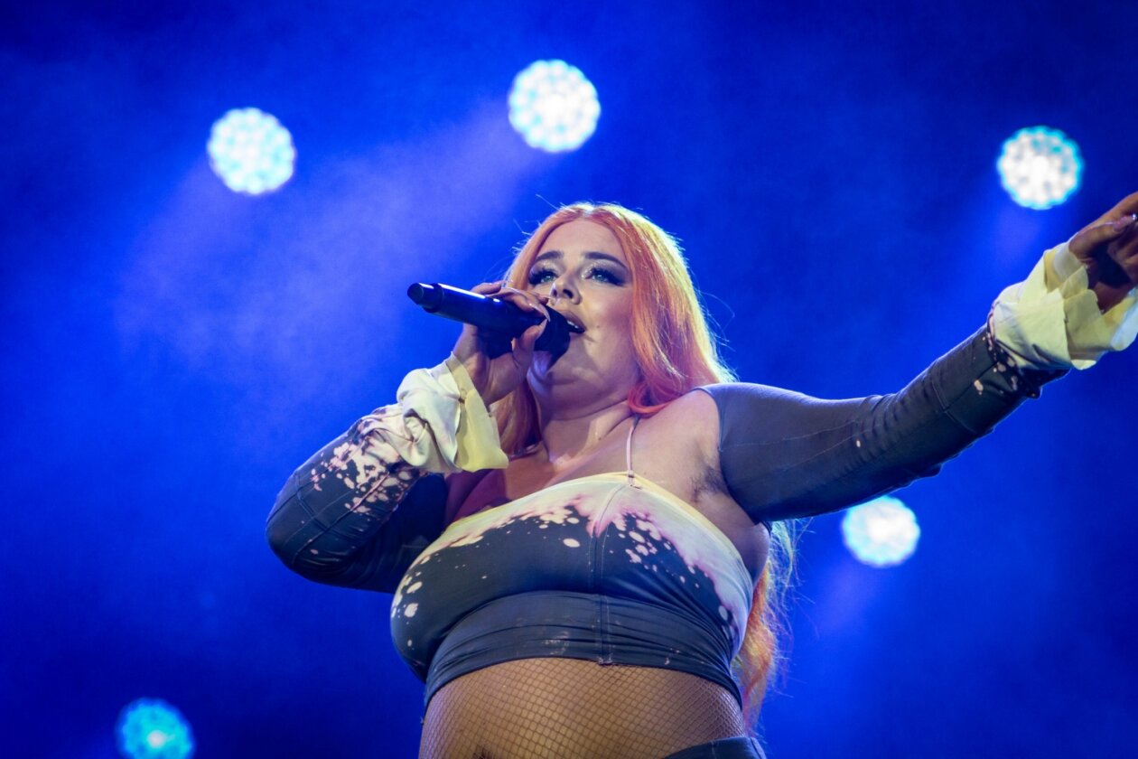 Noch mehr Orange Feeling zum 50. Jubiläum – mit u.a. Megan Thee Stallion, Tyler The Creator und Arlo Parks. – ... vom Roskilde Newcomer-Programm bis auf die Hauptbühne.