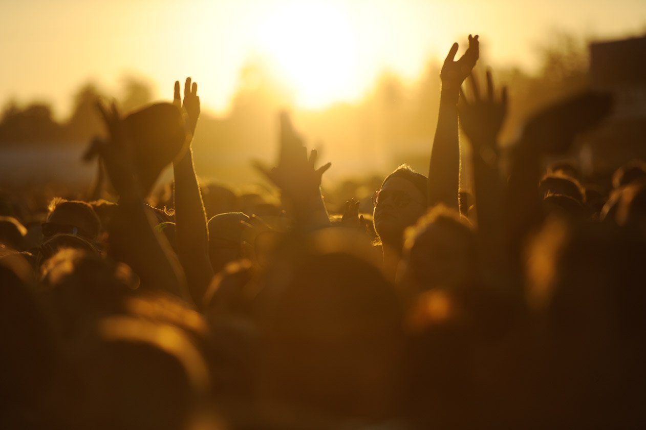 60.000 Zuschauer feiern ausgelassen in Neuhausen ob Eck. – Beautiful.