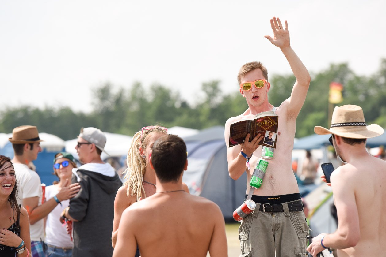 60.000 Zuschauer feiern ausgelassen in Neuhausen ob Eck. – Prediger!