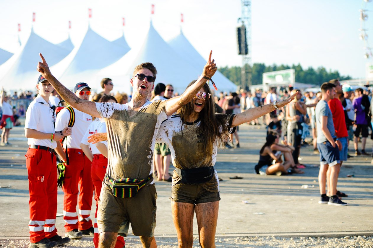 60.000 Zuschauer feiern ausgelassen in Neuhausen ob Eck. – ... rockt!