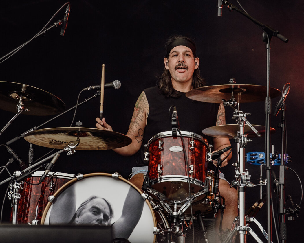 Im Süden läuft die Party: Deichkind, Bring Me The Horizon, Editors, Feine Sahne Fischfilet, Sum 41 u.a. trotzen Regen dem Regen. – The Gaslight Anthem.