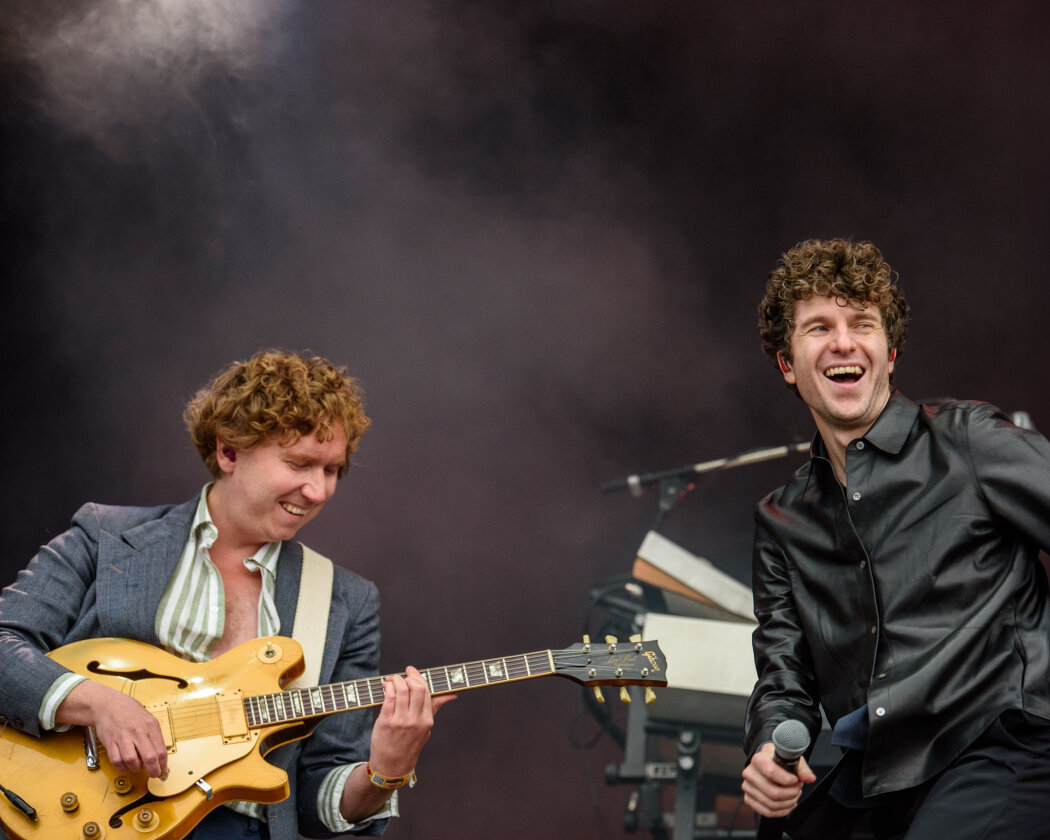 Im Süden läuft die Party: Deichkind, Bring Me The Horizon, Editors, Feine Sahne Fischfilet, Sum 41 u.a. trotzen Regen dem Regen. – The Kooks.