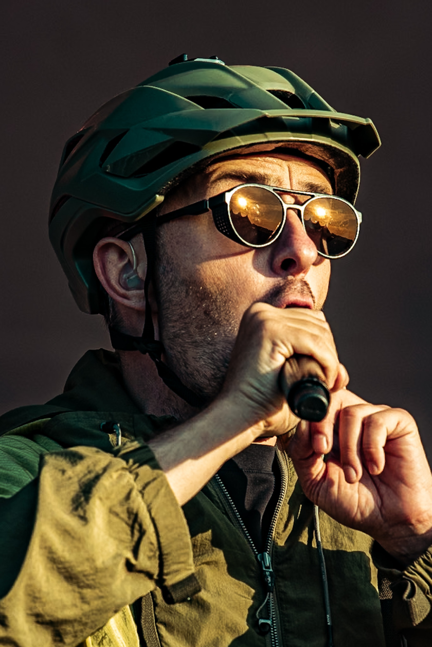 Es ist angerichtet bei perfektem, wenn auch glühend heißem Festivalwetter! – Jan Böhmernann.