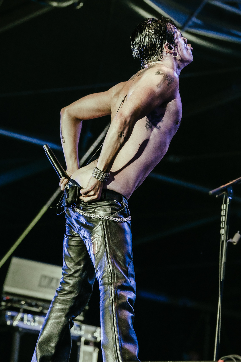 Erst Gluthitze, dann Evakuierung. 2026 ging es im Süden turbulent zu. – Yungblud.