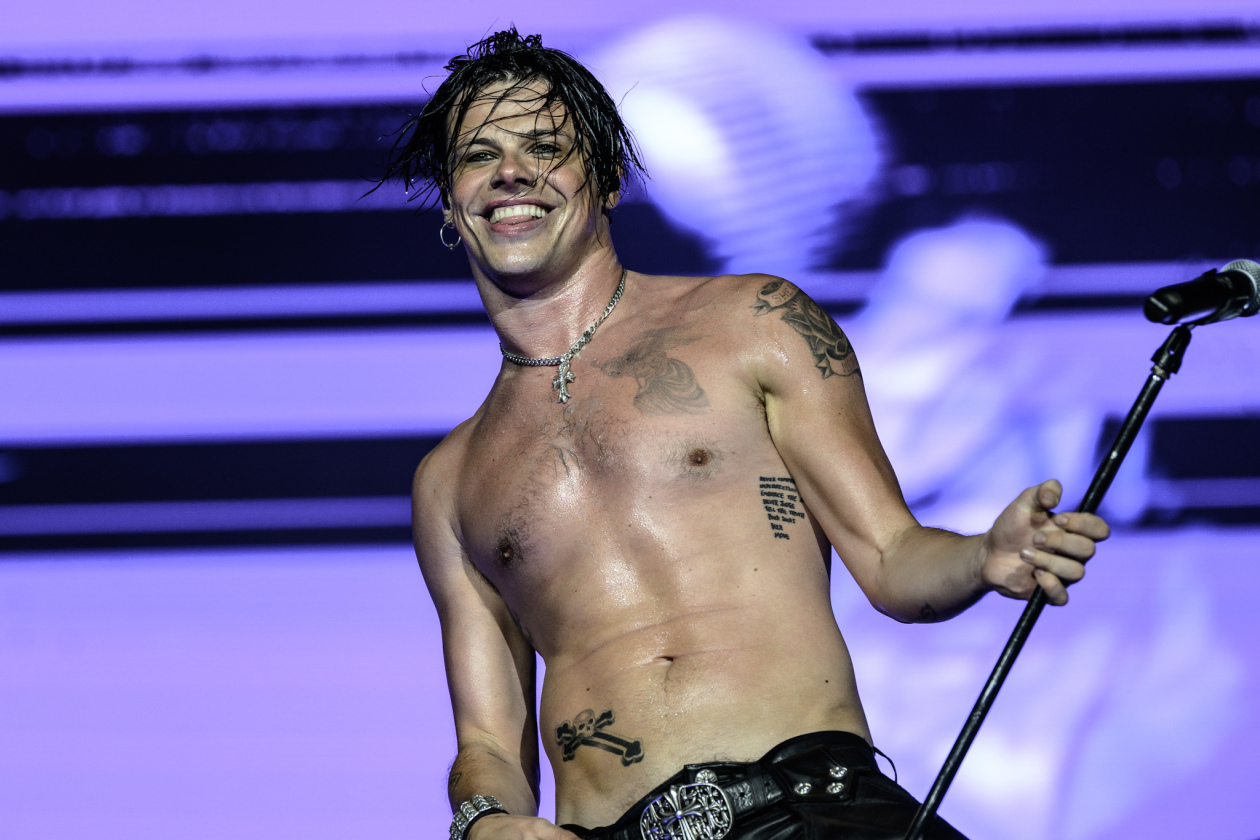 Erst Gluthitze, dann Evakuierung. 2026 ging es im Süden turbulent zu. – Yungblud.