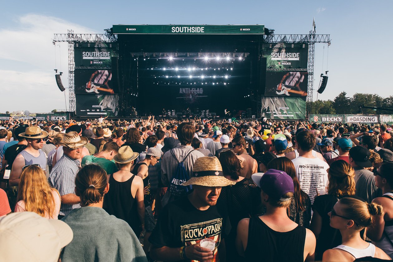 Alle Fotos zum Festival im Süden. – Full house ...