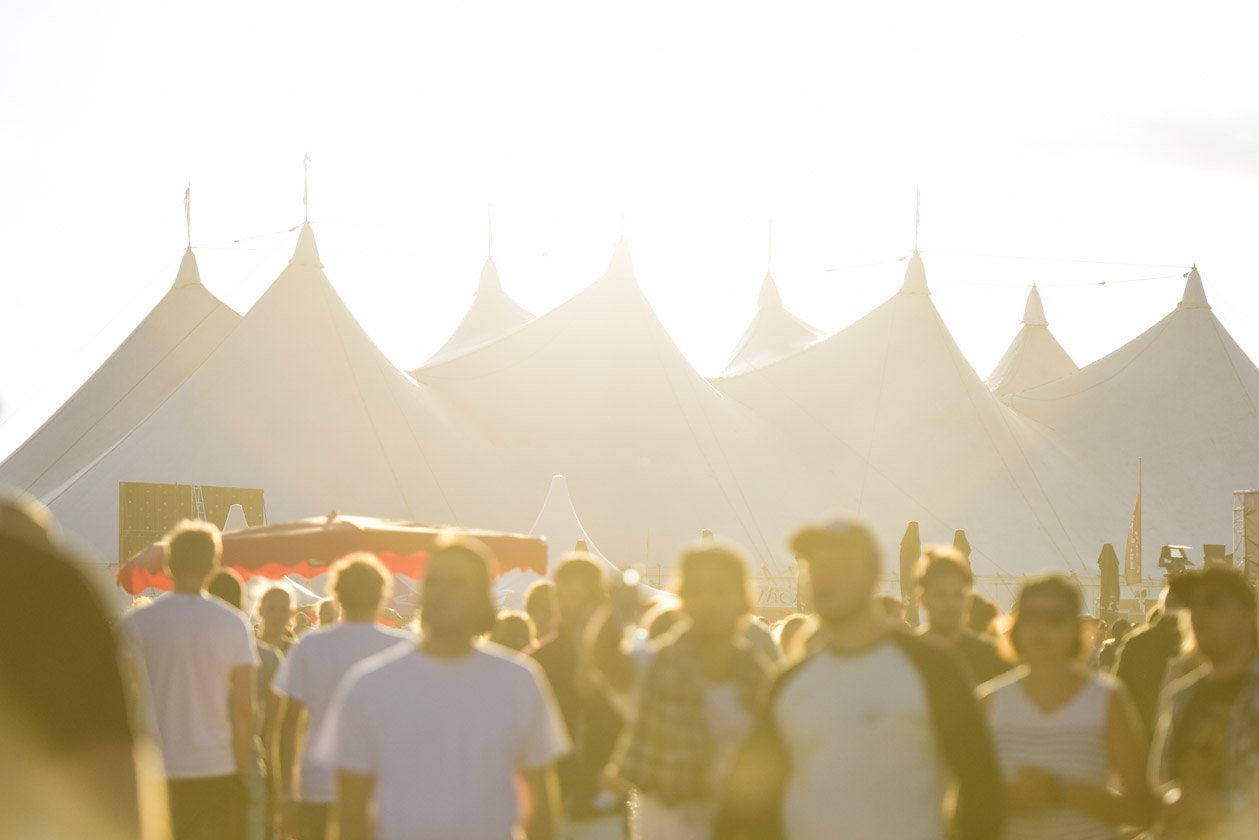 Am letzten Festivaltag gaben noch mal alle Gas: vor und auf den Bühnen. – Southside.