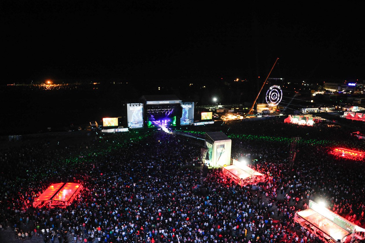 Am letzten Festivaltag gaben noch mal alle Gas: vor und auf den Bühnen. – Zum Schluss