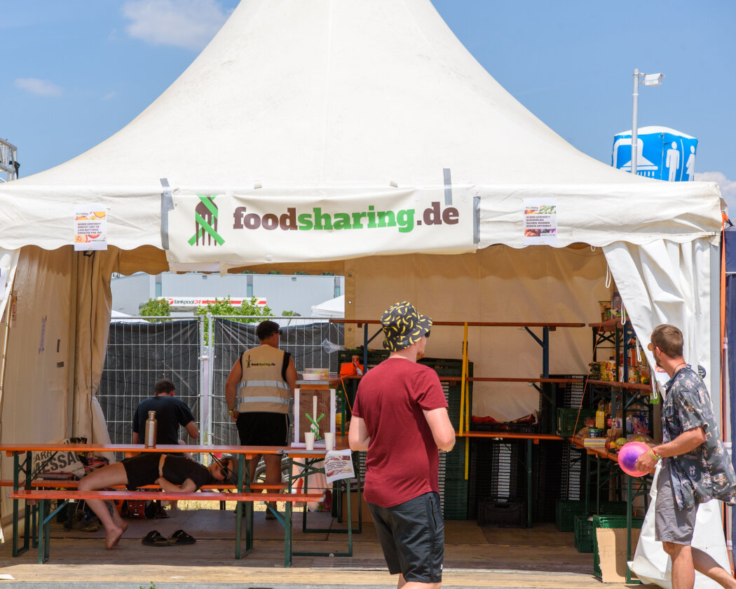 Perfektes Wetter und lädierte Menschen: Madsen, Materia und Muse drehen am Sonntag noch mal auf. – Tolle Sache!