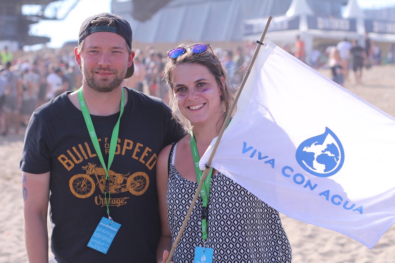 Ferropolis im Sternzeichen des Hip Hop! – Viva Con Agua auf Becherfang.