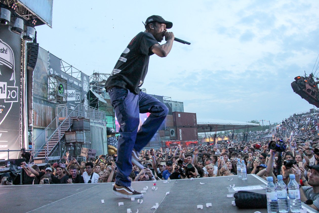 Bei amtlichen Temperaturen und mit dickem Line-Up geht die 20. Auflage des Festivals über die Bühne. – Travis Scott dreht auf.