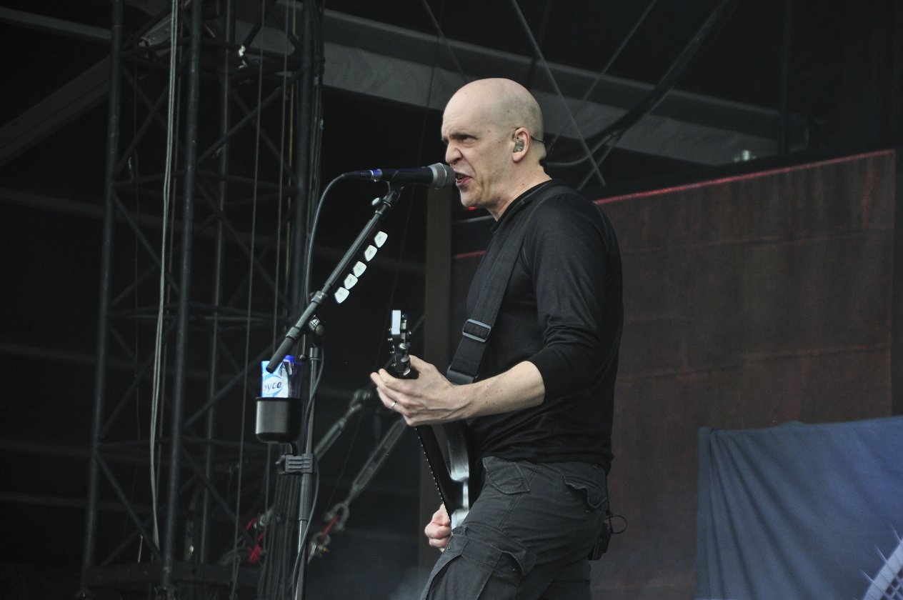 20 Jahre Summer Breeze! Das "Wacken des Südens" ist aus der deutschen Festivallandschaft nicht mehr wegzudenken. – Devin Townsend.