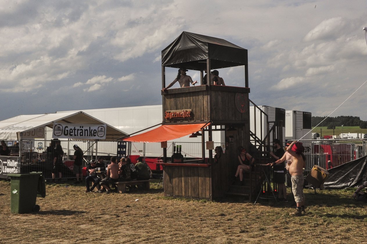 20 Jahre Summer Breeze! Das "Wacken des Südens" ist aus der deutschen Festivallandschaft nicht mehr wegzudenken. – Jagdhütte.
