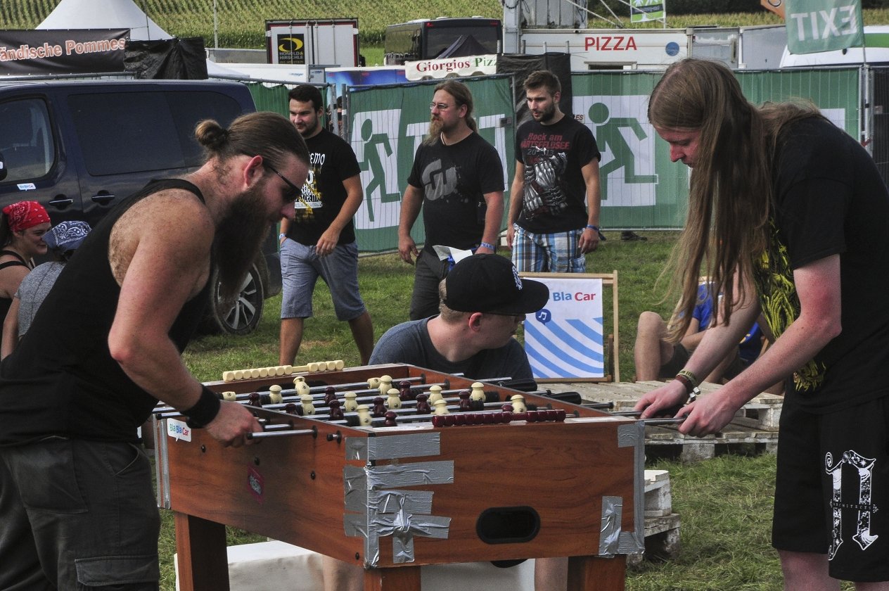 20 Jahre Summer Breeze! Das "Wacken des Südens" ist aus der deutschen Festivallandschaft nicht mehr wegzudenken. – 'ne Runde Kickern?