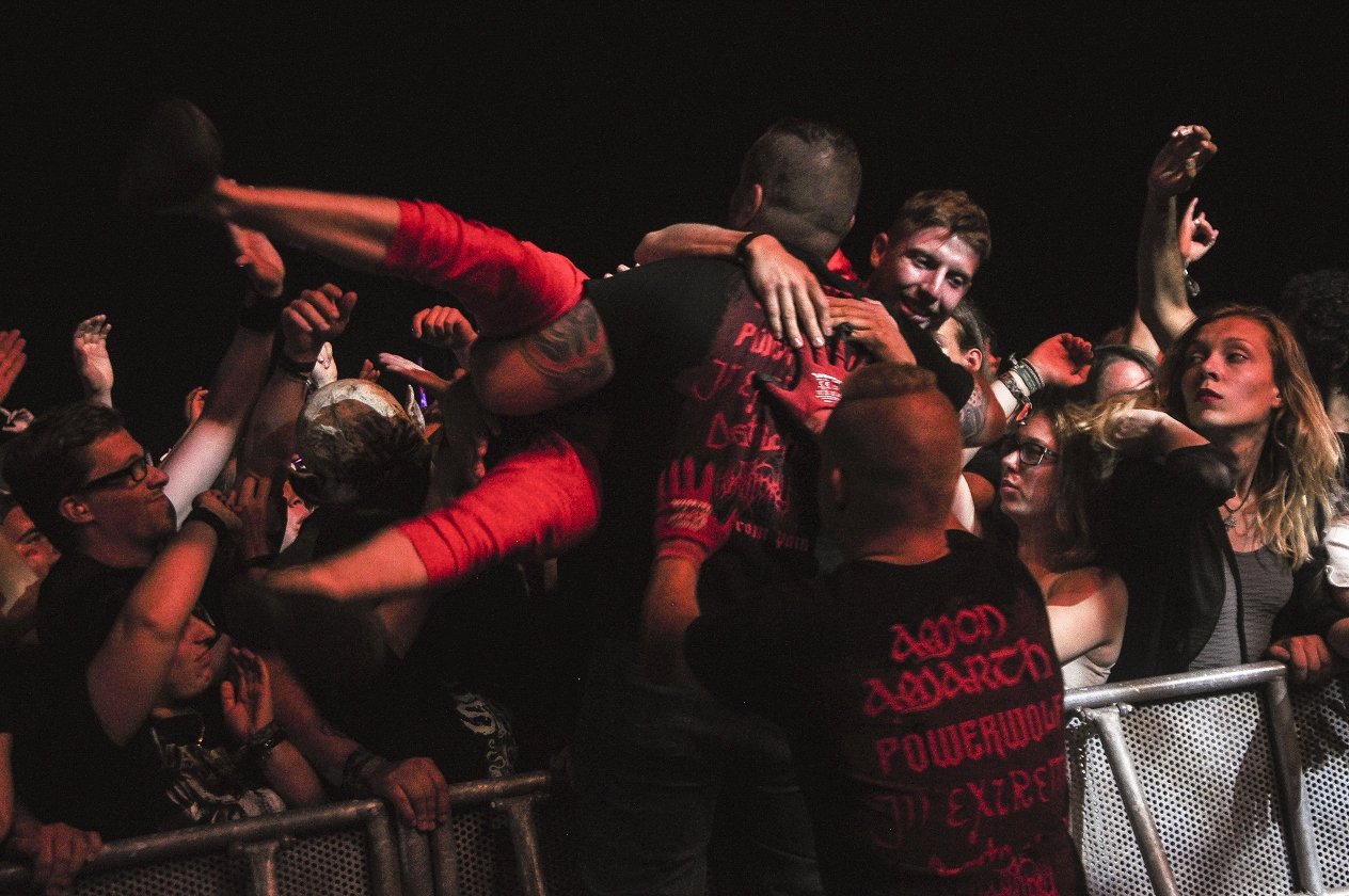 20 Jahre Summer Breeze! Das "Wacken des Südens" ist aus der deutschen Festivallandschaft nicht mehr wegzudenken. – Der Surfer.