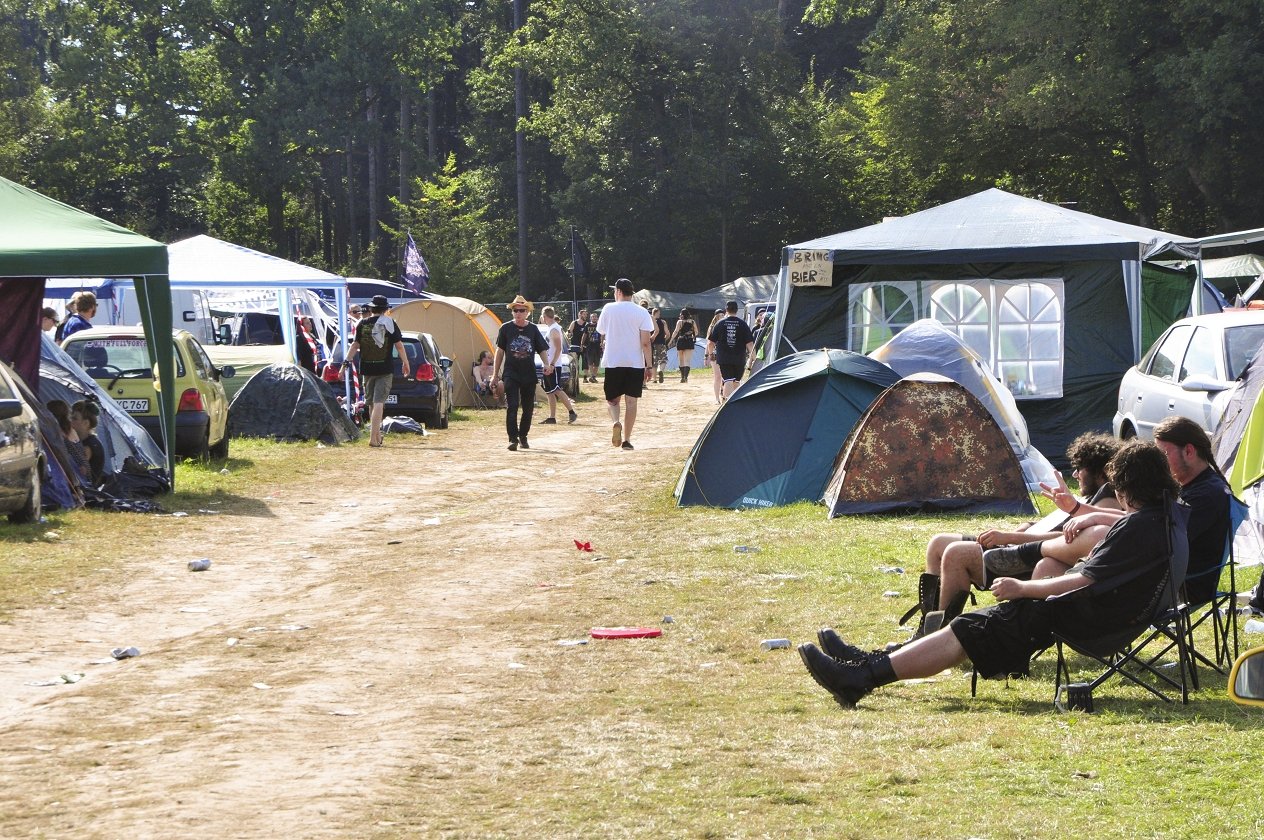20 Jahre Summer Breeze! Das "Wacken des Südens" ist aus der deutschen Festivallandschaft nicht mehr wegzudenken. – Wegbier gefällig?